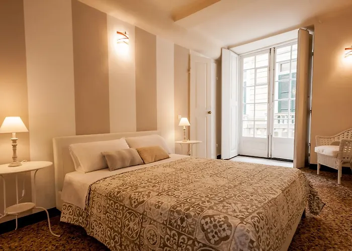 Old Genoa Rooms & Apartments